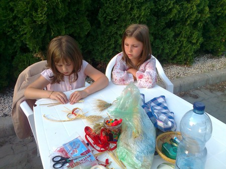 Szandaszőlős szalmafonó játszóház 